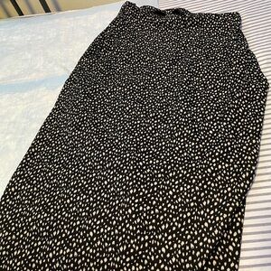 Shein Women’s Casual Black and White Spotted Midi Pencil Skirt with Side Slit XL